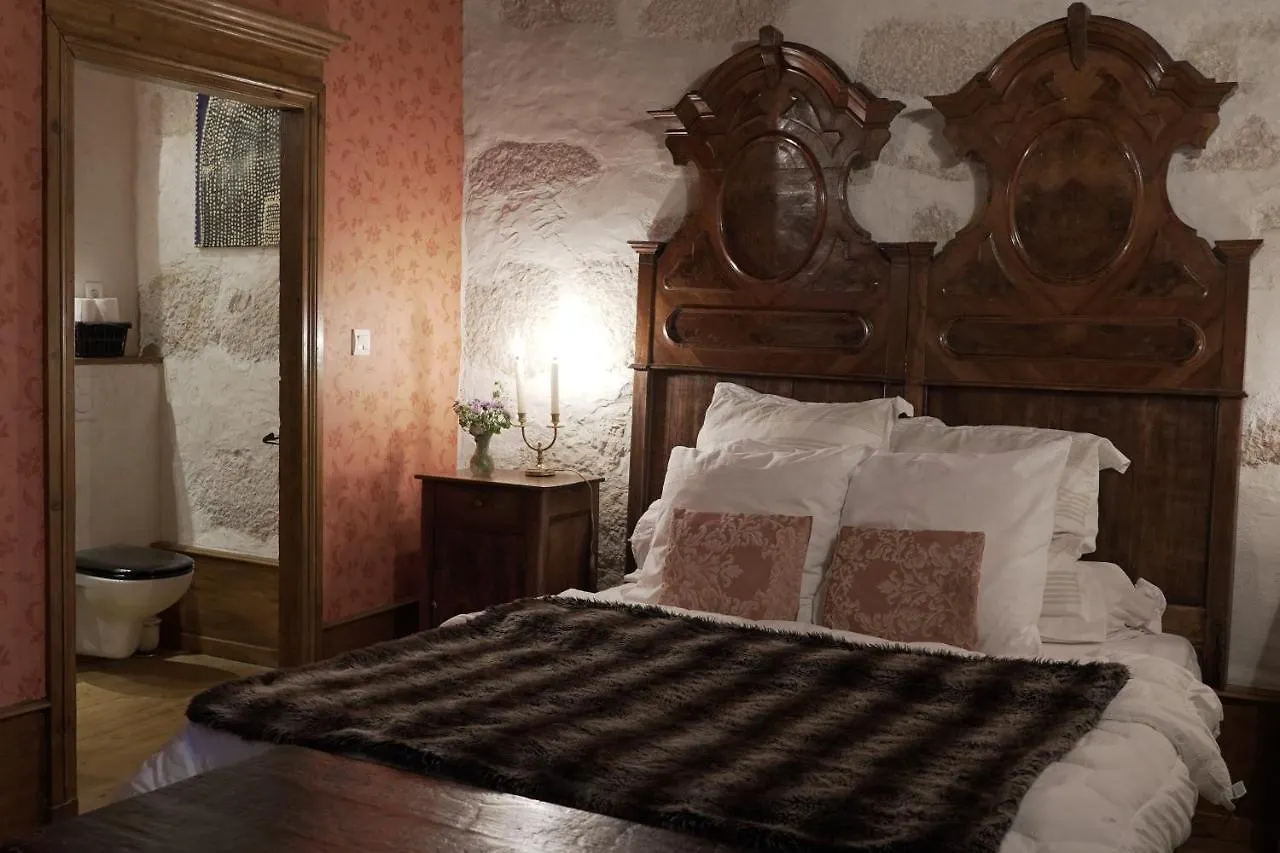 Guest house Domaine Du Tres-Haut - Chateau De Montanges